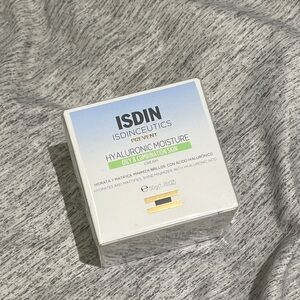 ISDIN Hyaluronic Moisture Cream - White and Green